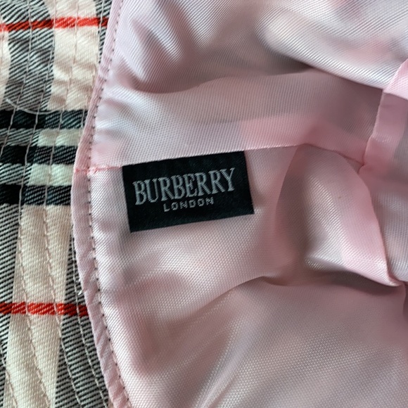 Burberry look-a-like all-weather bucket hat - Picture 2 of 5